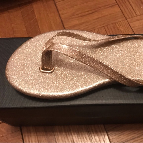 Gold Glitter Flip Flops - New In Original Box! - Picture 4 of 5